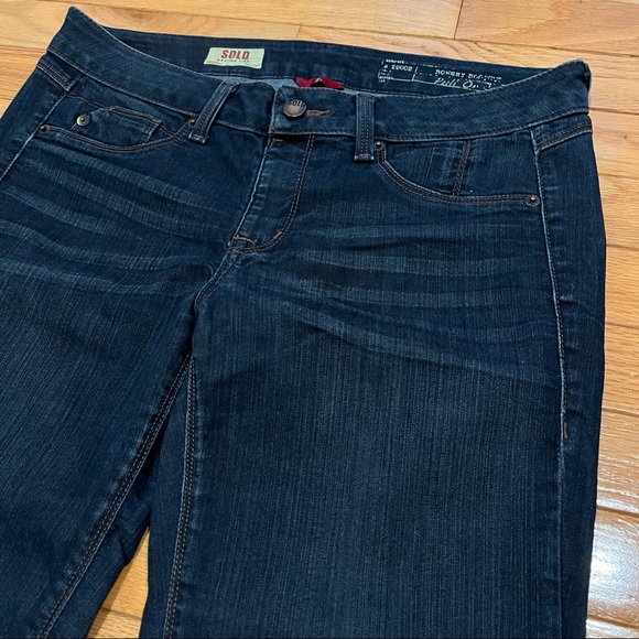 Design Lab Dark Wash Bowery Bootcut Jeans - Picture 6 of 15